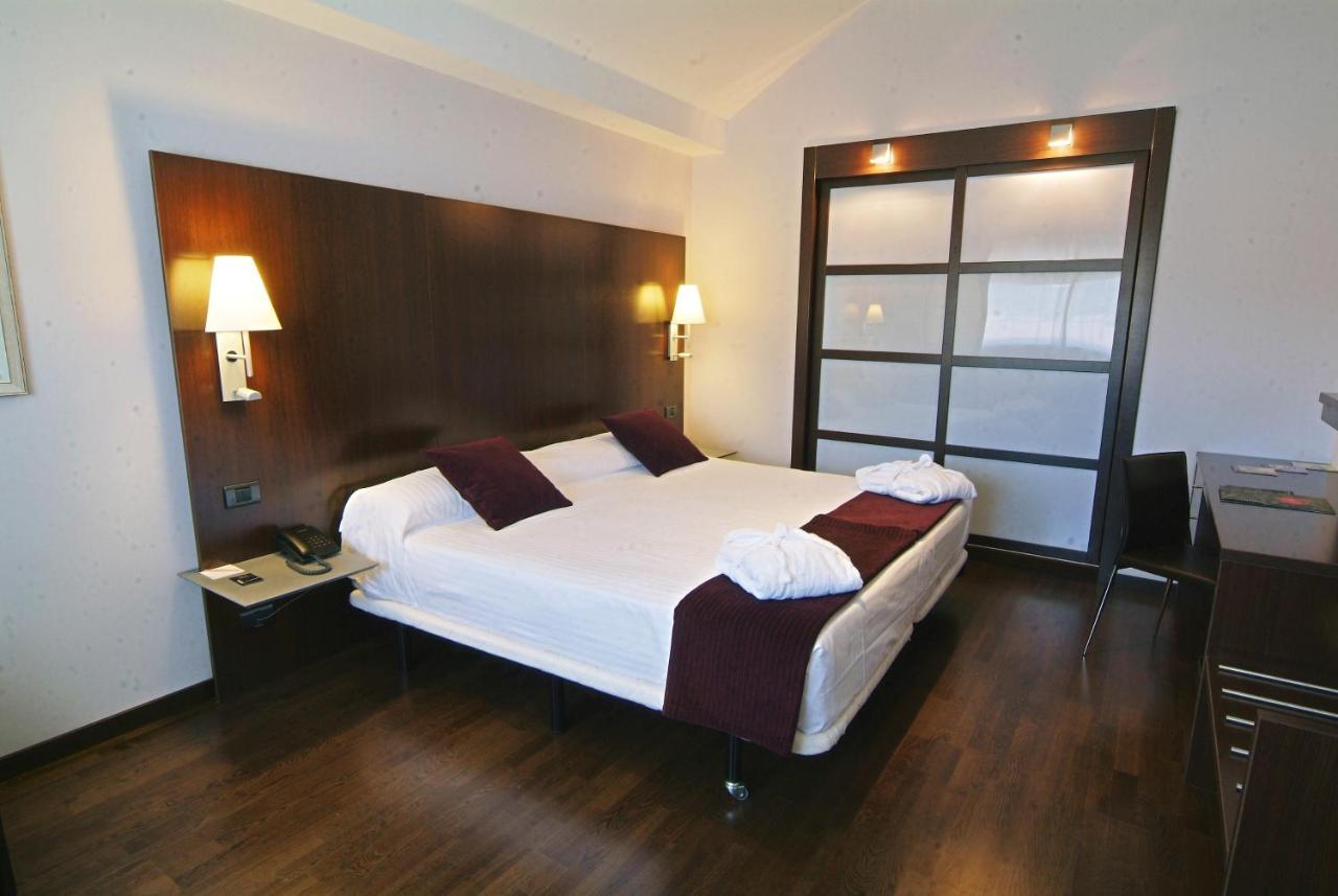 Eurostars Reina Felicia Hotell Jaca Rum bild