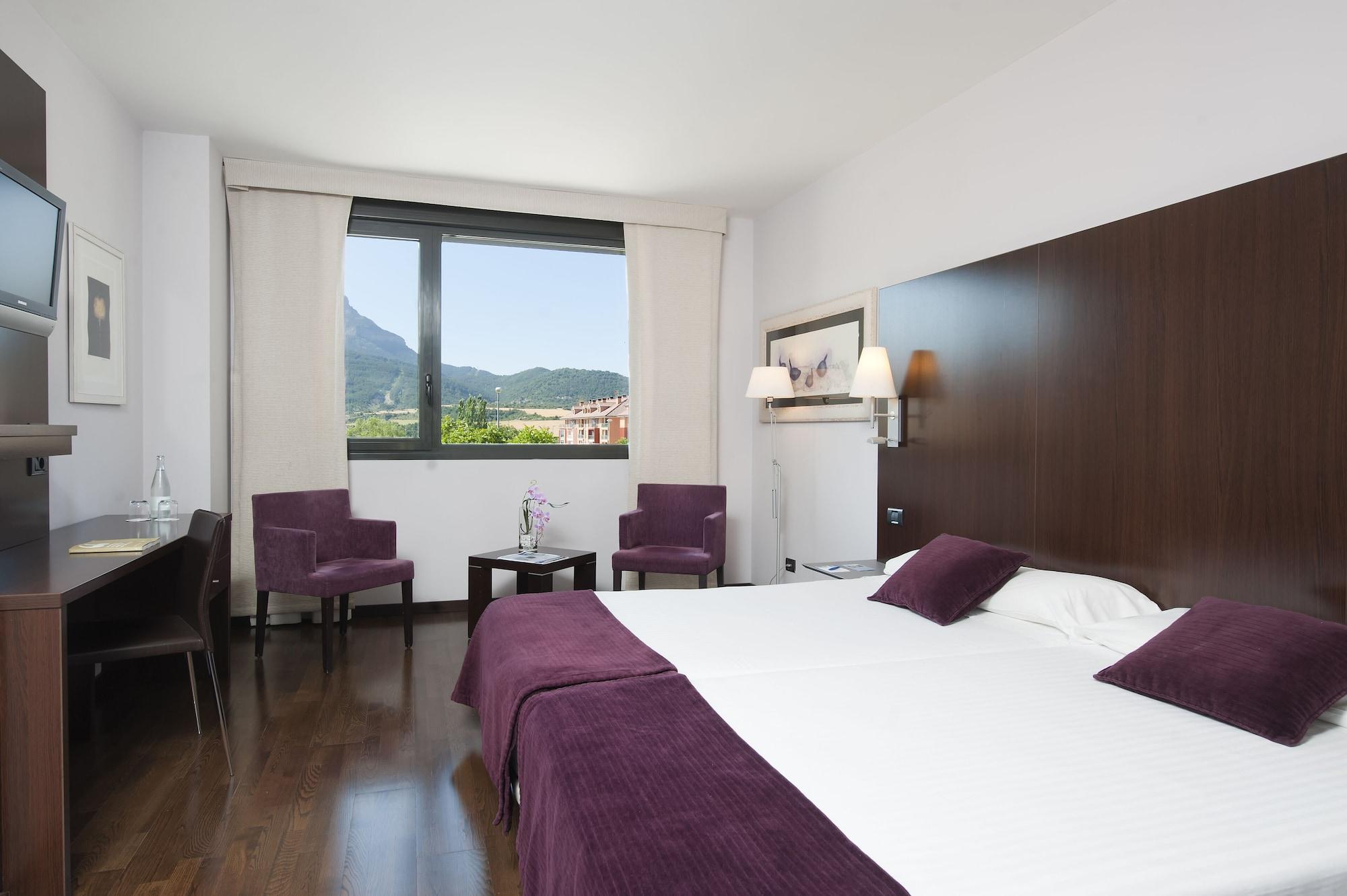 Eurostars Reina Felicia Hotell Jaca Exteriör bild