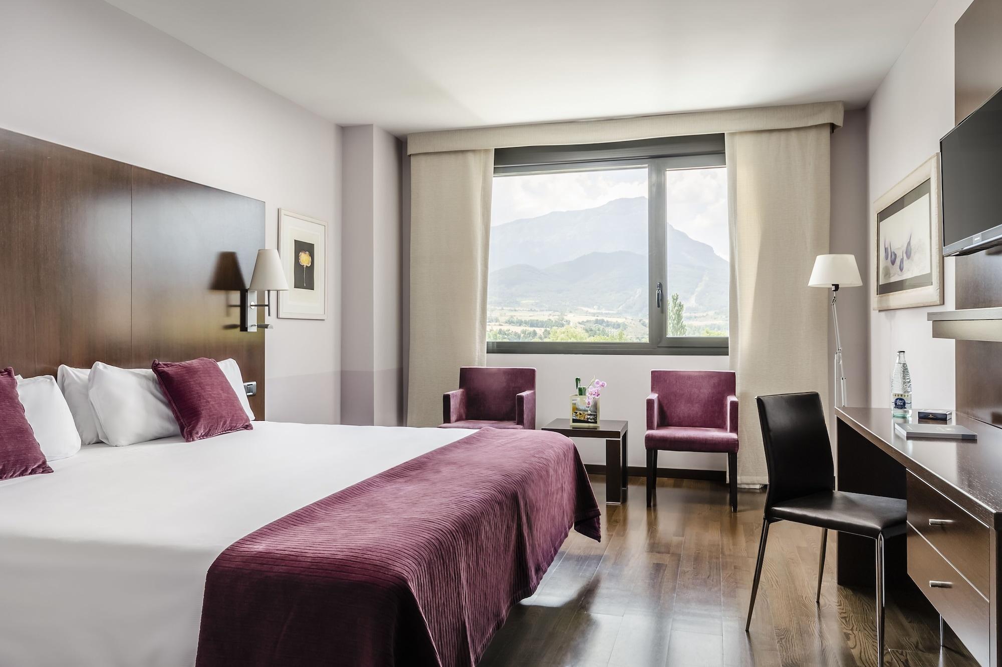 Eurostars Reina Felicia Hotell Jaca Exteriör bild